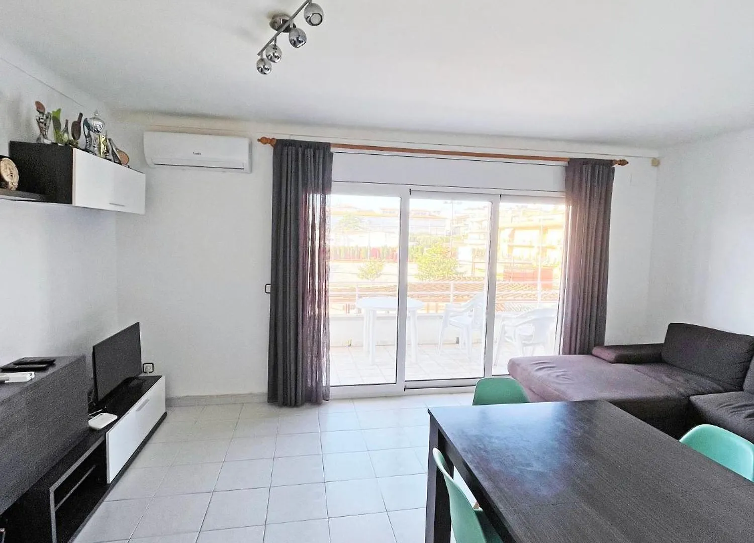 Apartamento De 3 Habitaciones En El Centro L'Escala 0*,  Spain