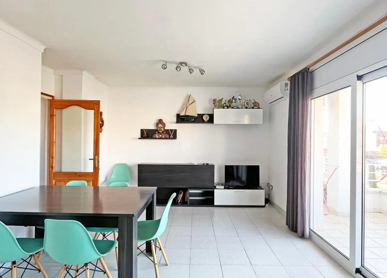 Apartamento De 3 Habitaciones En El Centro L'Escala 0*,